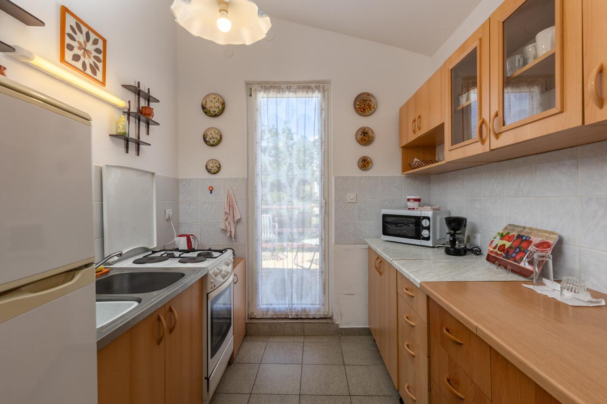 קרלובג Beachfront House Nada - Happy Rentals מראה חיצוני תמונה